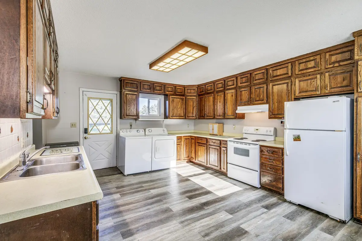 105 10th Street Nw, Plainview, MN 55964 - Image #1