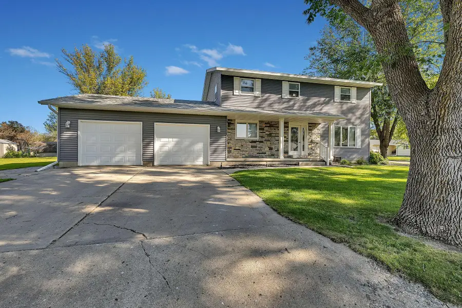 706 7th Avenue Nw, Clara City, MN 56222 - Image #2