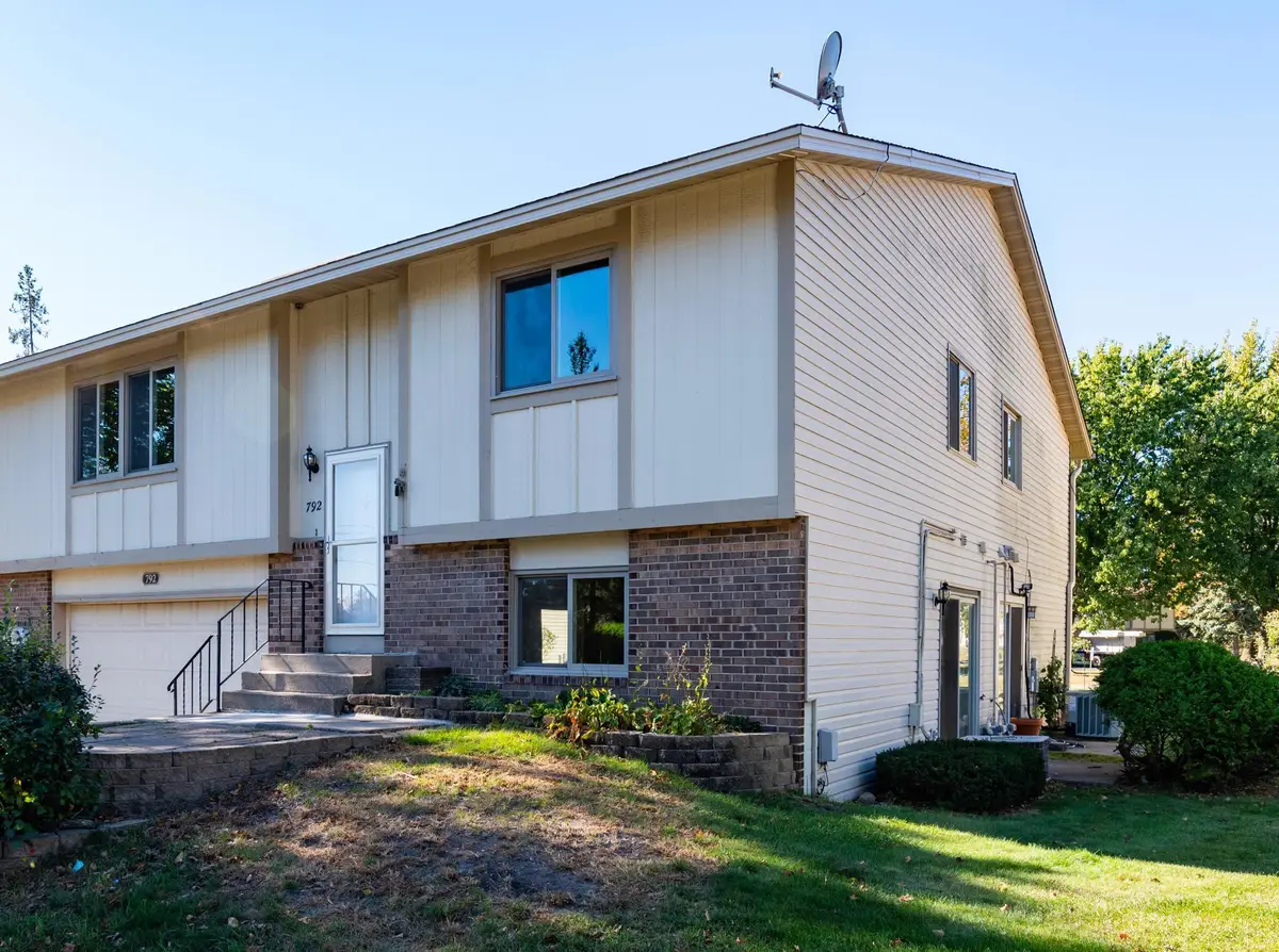 792 125th Lane Ne, Blaine, MN 55434 - Image #1