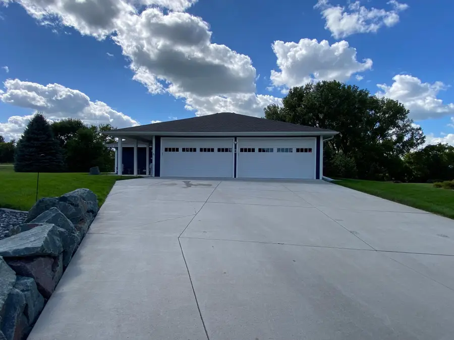 1740 Bay Oaks Drive, Albert Lea, MN 56007 - #3