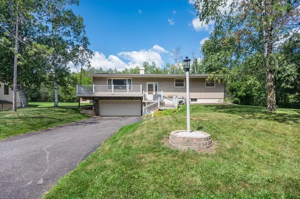 3011 London Road, Duluth, MN 55804 - Image #1