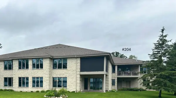 410 W Lake Drive #204 & Garage 202, Detroit Lakes, MN 56501