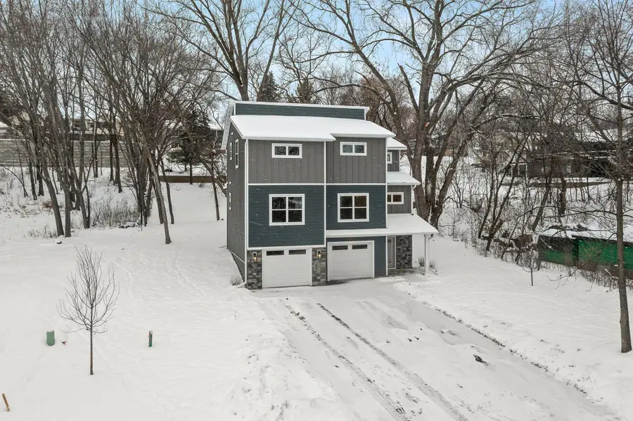 2817 Victoria Street N, Roseville, MN 55113 - Image #2