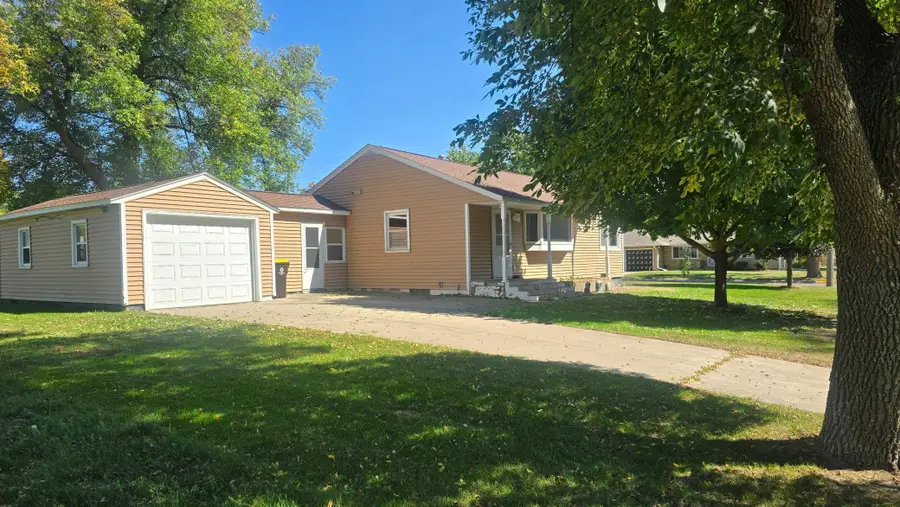 151 Chestnut Street E, Trimont, MN 56176 - Image #2