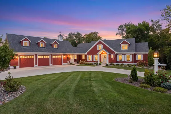 3698 Woodland Cove Parkway, Minnetrista, MN 55331