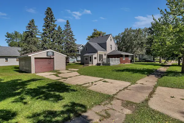 322 10th Street Sw, Willmar, MN 56201