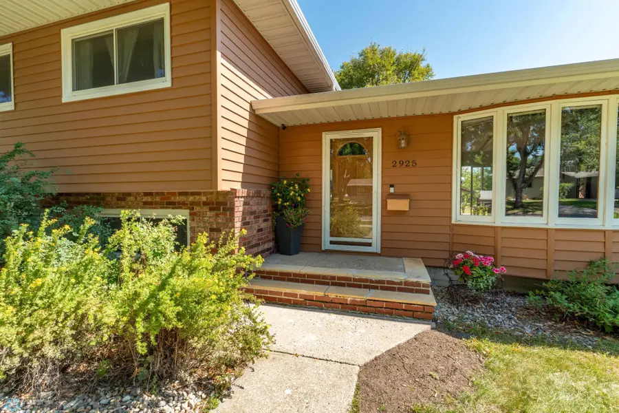 2925 Edgewood Drive N, Fargo, ND 58102 - Image #3