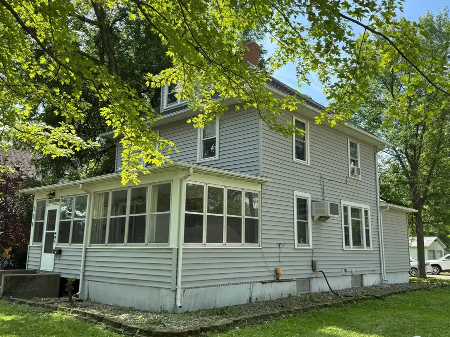 208 N 7th Street, Olivia, MN 56277 - Image #2