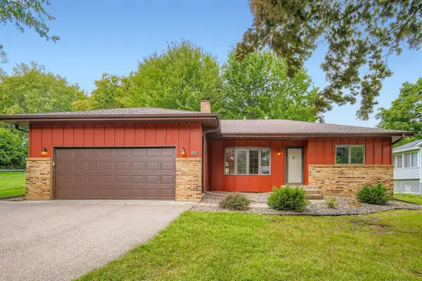 2507 Belmont Lane E, North Saint Paul, MN 55109