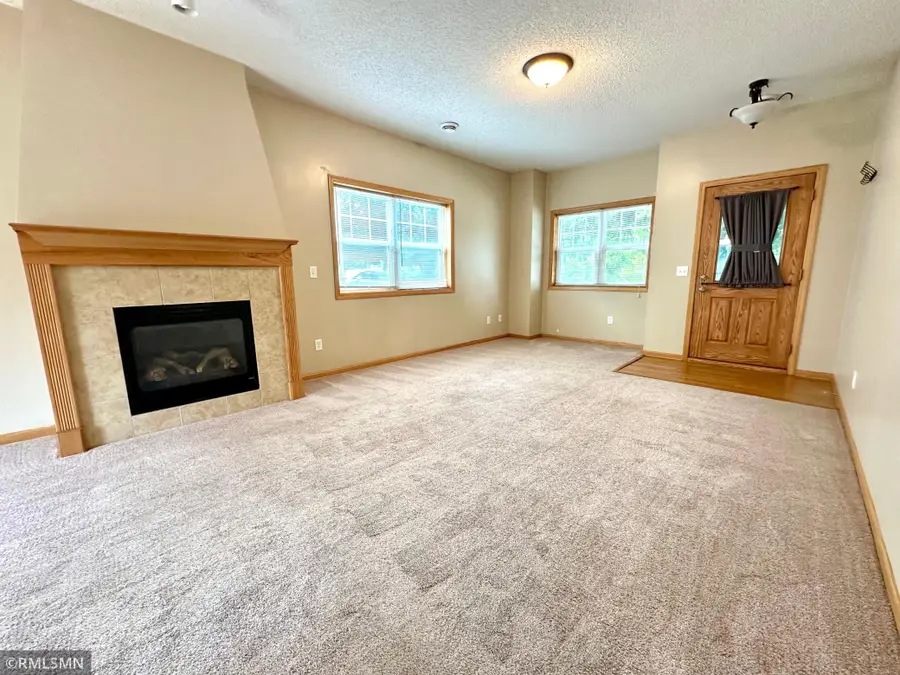 2388 Vierling Drive E, Shakopee, MN 55379 - Image #3