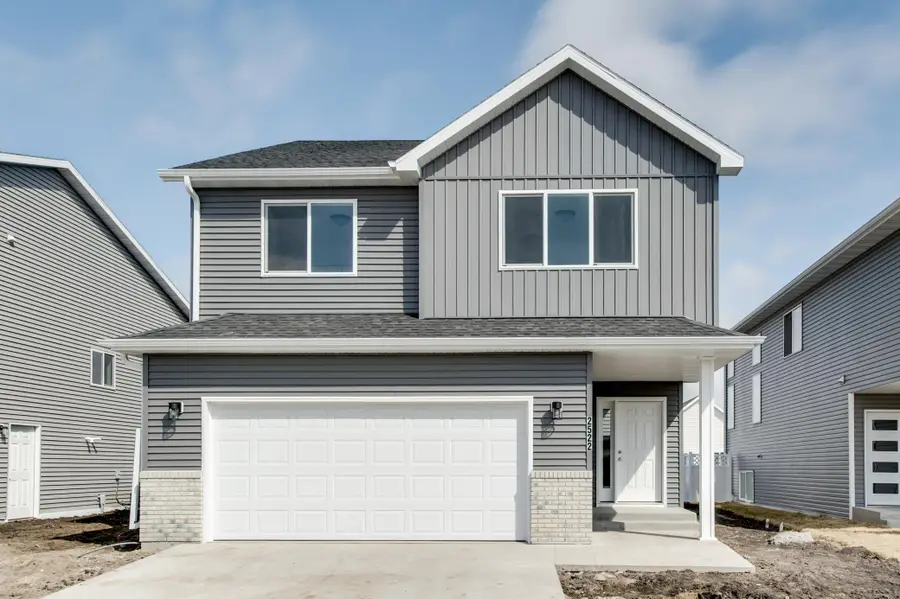 2522 38th Avenue S, Moorhead, MN 56560 - #2