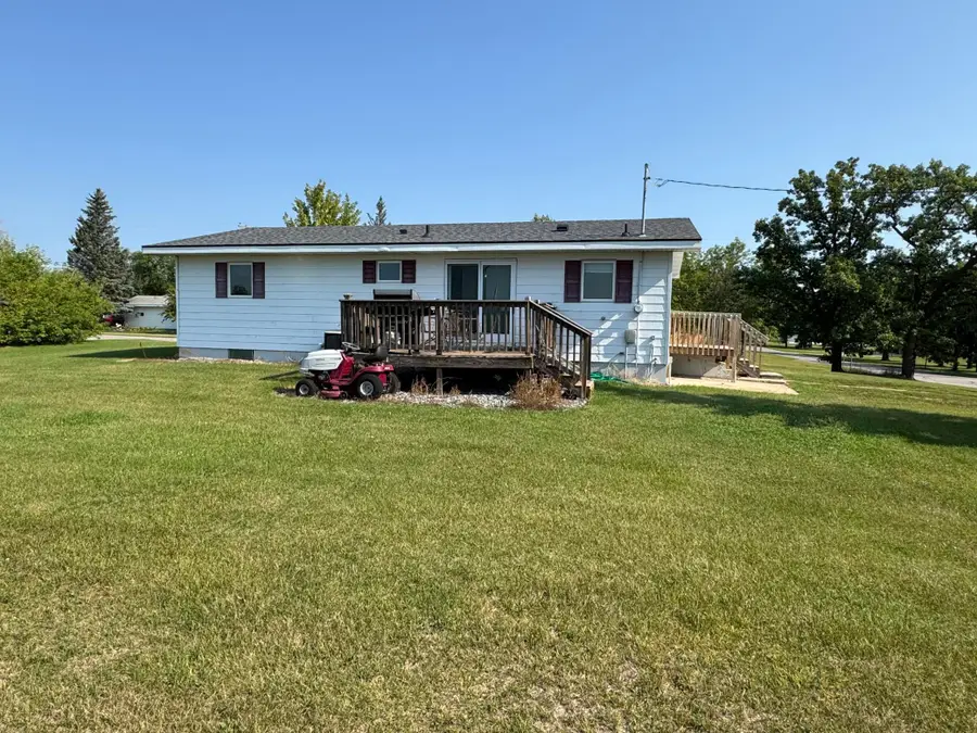110 E Stokes Avenue, Badger, MN 56714 - Image #3