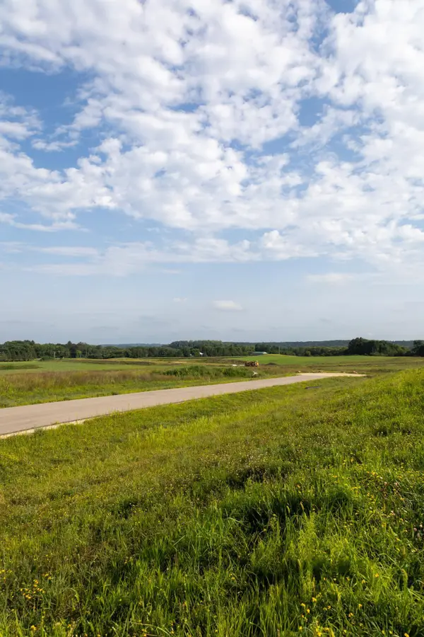 L1B1 Boelter Estates Drive Nw, Rochester, MN 55901