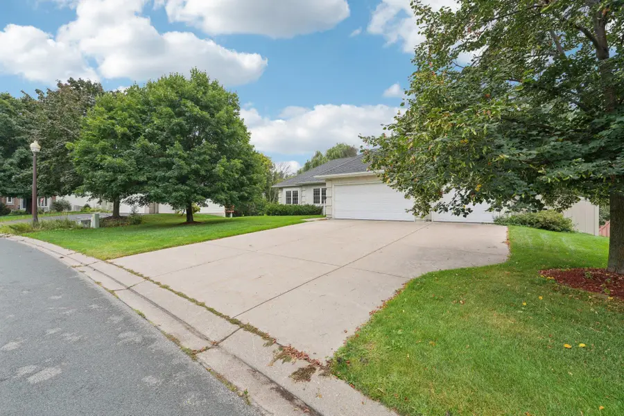 1789 Windsor Drive S, Shakopee, MN 55379 - Image #2