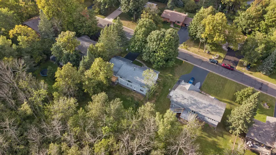 1020 Redbud Street, Duluth, MN 55811 - Image #2