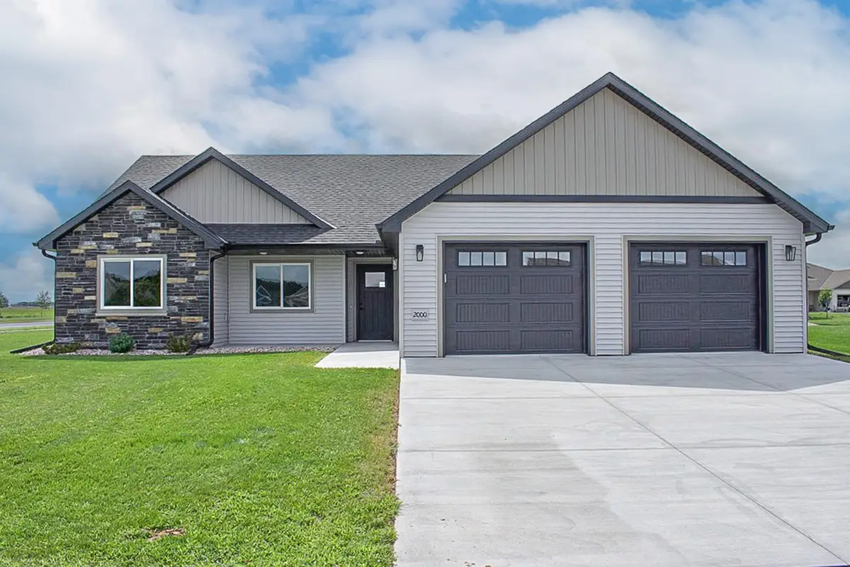 2000 Sandstone Loop N, Sartell, MN 56377 - Image #1