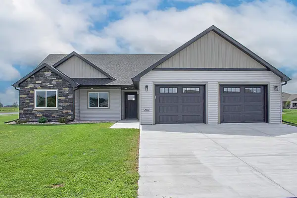 2000 Sandstone Loop N, Sartell, MN 56377