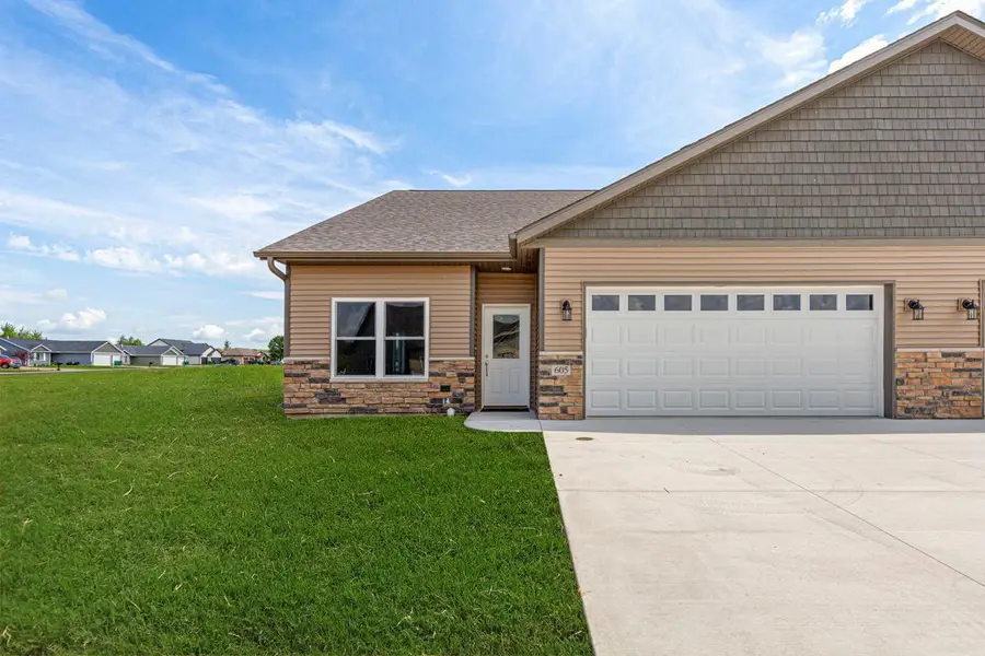 605 Northwood Place, Janesville, MN 56048 - Image #2