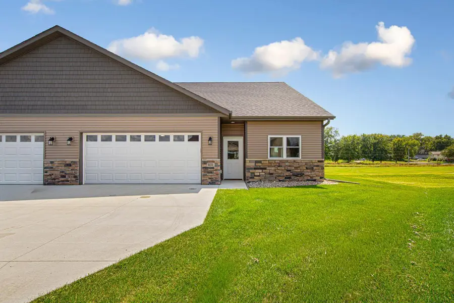 611 Northwood Place, Janesville, MN 56048 - Image #2
