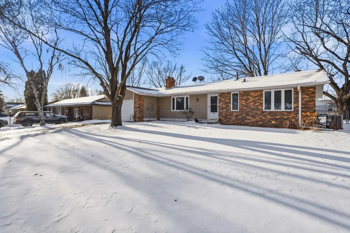 8206 Hemingway Avenue S, Cottage Grove, MN 55016 - Image #1