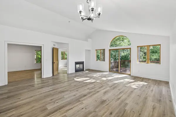 15153 Cates Lake Drive, Prior Lake, MN 55372