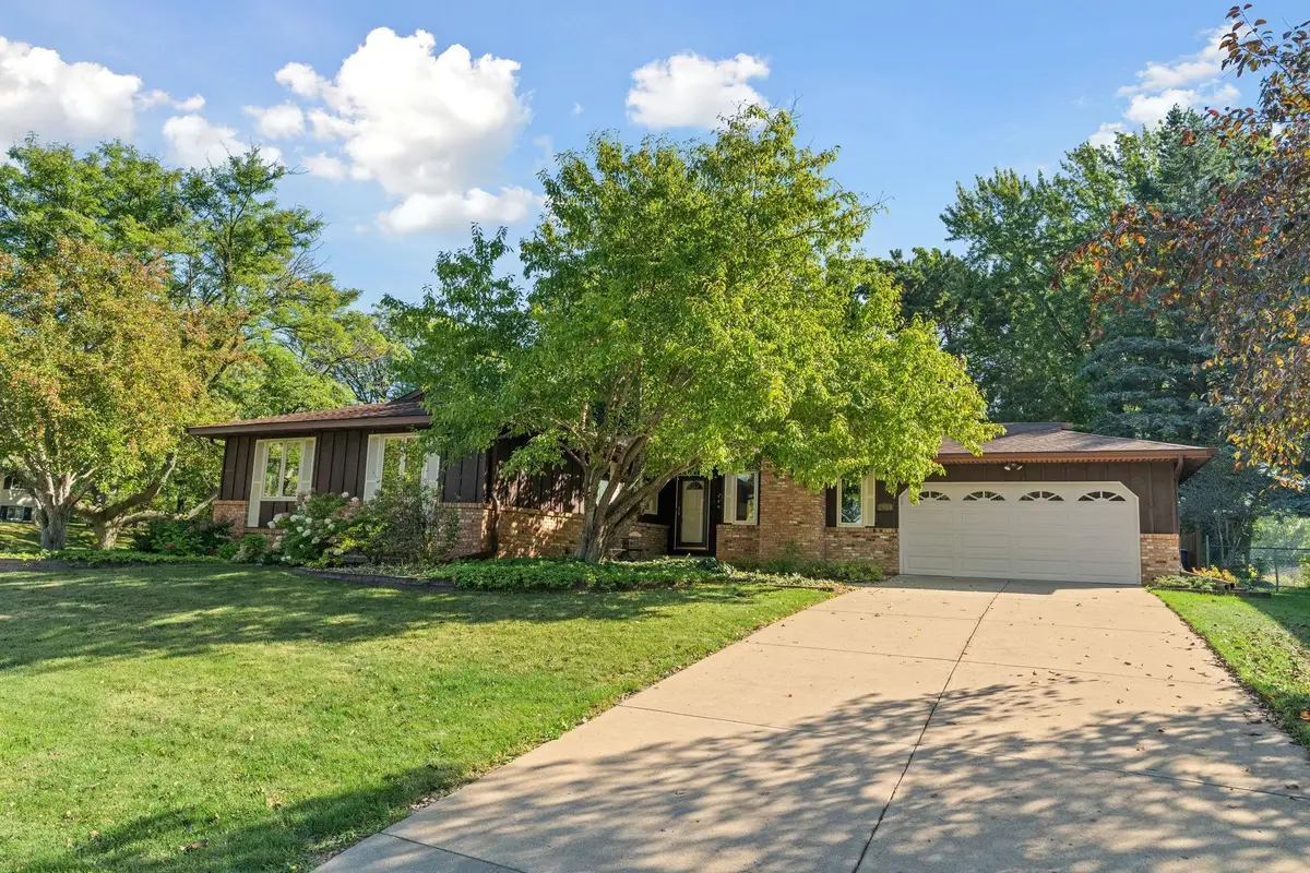 2994 Mary Street, Maplewood, MN 55109 - Image #1