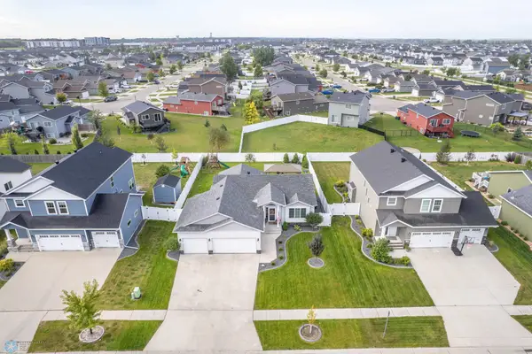 713 23rd Avenue W, West Fargo, ND 58078