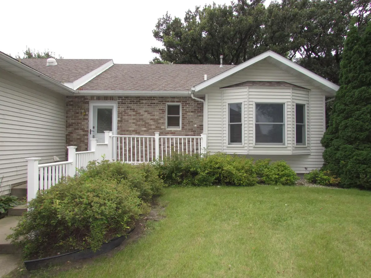 1600 S Prairie Avenue, Fairmont, MN 56031 - Image #1