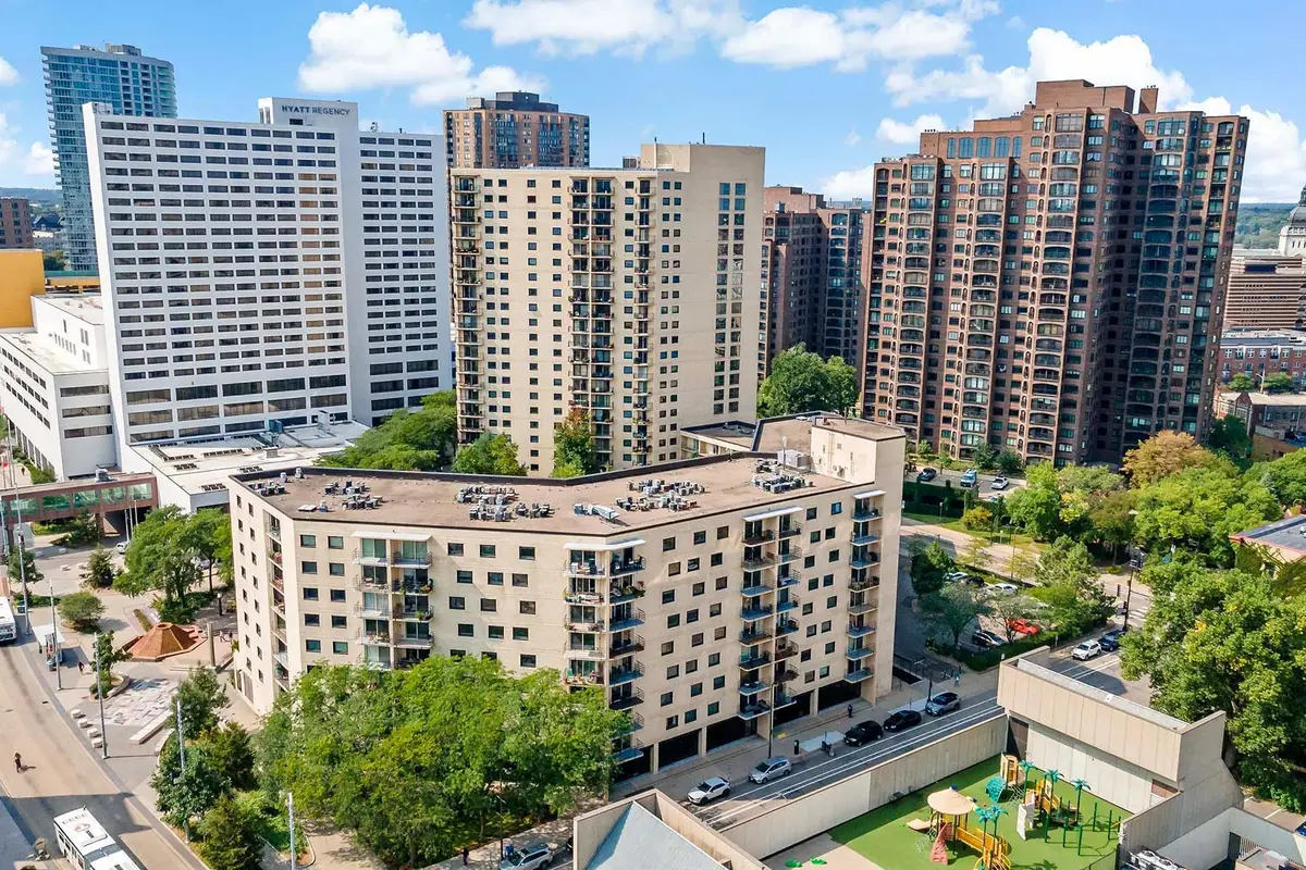 1225 Lasalle Avenue #2207, Minneapolis, MN 55403 - Image #1