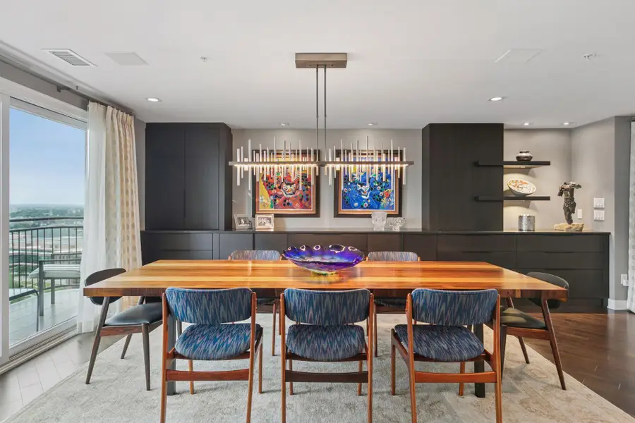 1225 Lasalle Avenue #2207, Minneapolis, MN 55403 - Image #2