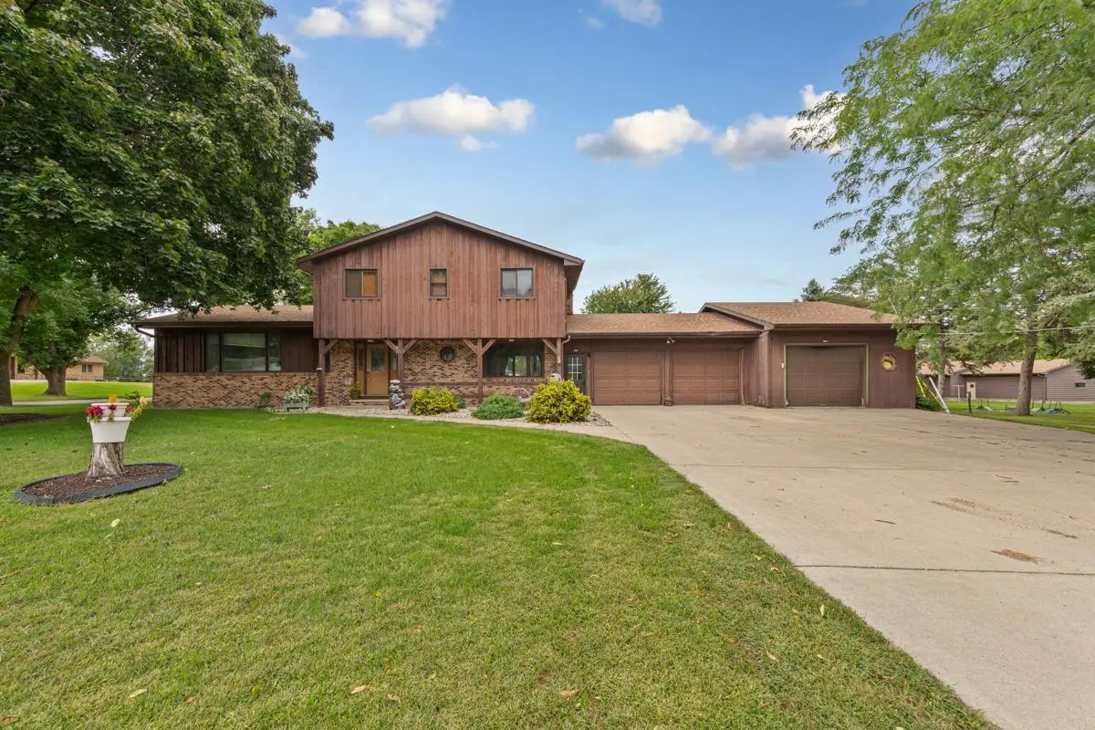 255 W 7th Street, Gibbon, MN 55335 - Image #1