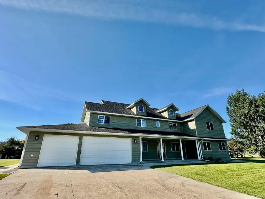 310 7th Street Sw, Roseau, MN 56751 - Image #2