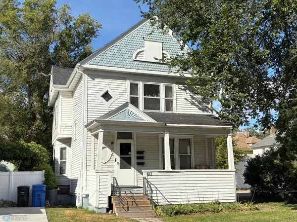 611 9th Avenue N, Fargo, ND 58102