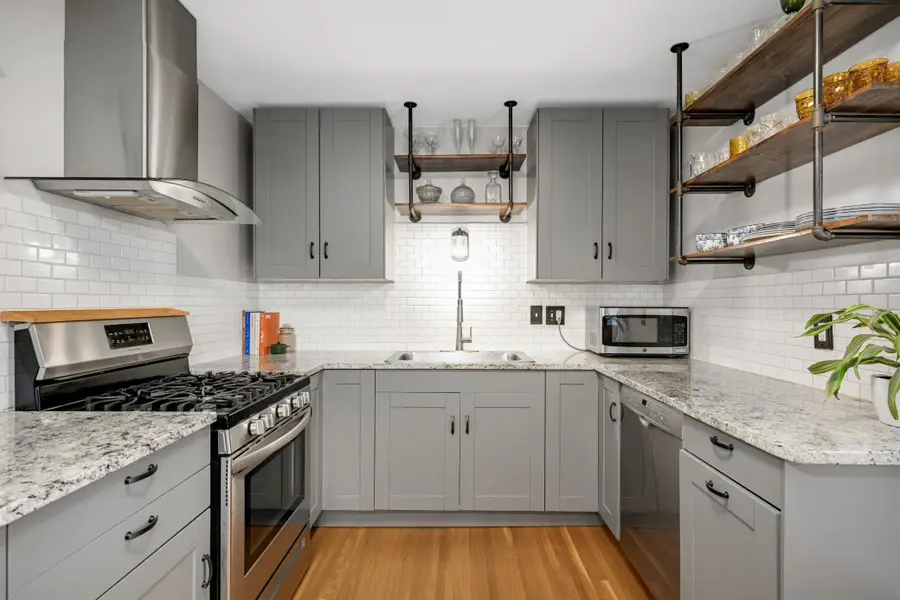 2027 Thure Avenue, Saint Paul, MN 55116 - #2