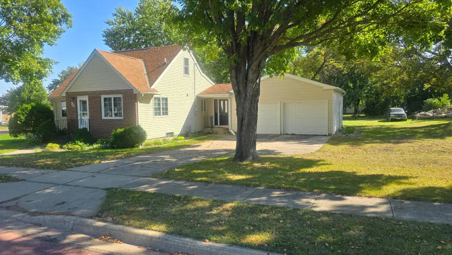 180 3rd Avenue Ne, Trimont, MN 56176 - Image #2