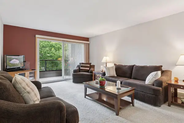 2230 Midland Grove Road #208, Roseville, MN 55113