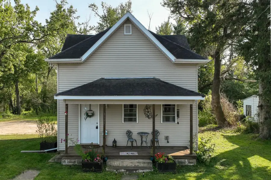 25997 E Mondovi Street, Eleva, WI 54738 - Image #2