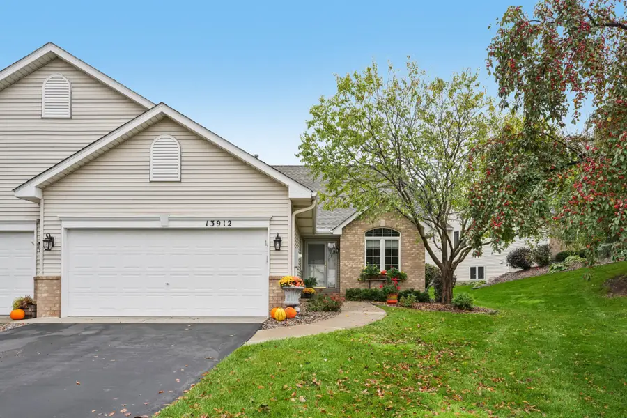 13912 Farmington Way, Apple Valley, MN 55124 - Image #3