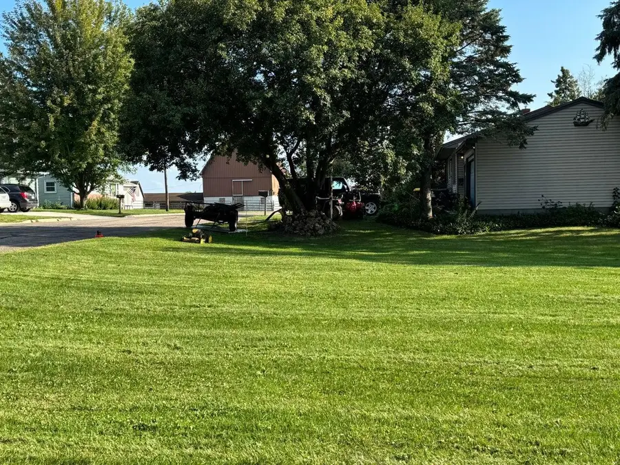 418 Monroe, Caledonia, MN 55921 - #2