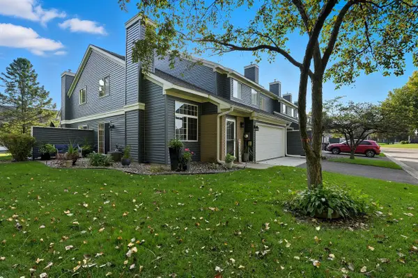 1825 Donegal Drive #1, Woodbury, MN 55125