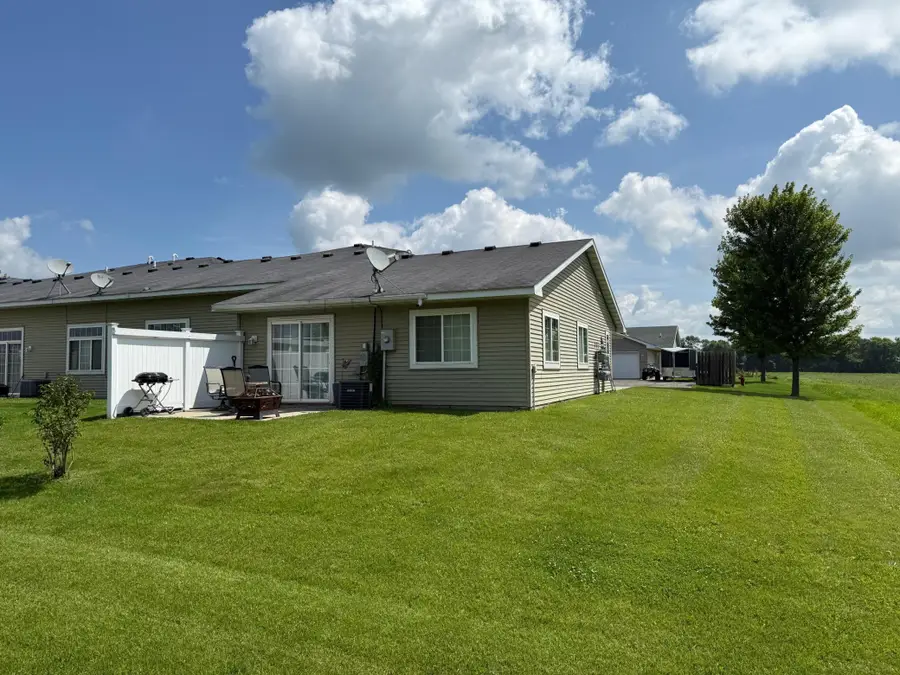 106 Glenshire Boulevard S, Watkins, MN 55389 - Image #2