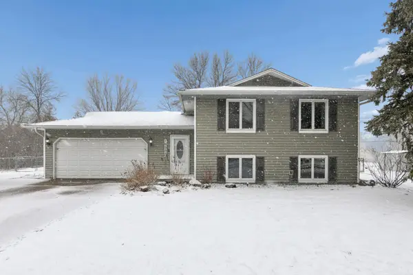 16555 Gerdine Path W, Rosemount, MN 55068