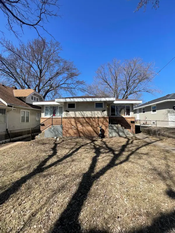 2213-2215 Aldrich Avenue N, Minneapolis, MN 55411