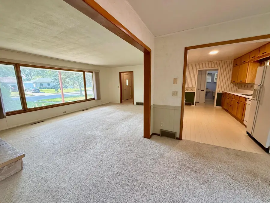 1010 Arnold Avenue N, Thief River Falls, MN 56701 - Image #2