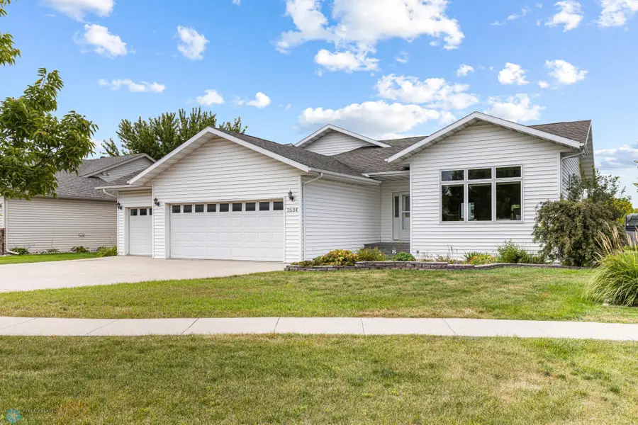 1534 Baywood Drive, West Fargo, ND 58078 - Image #3