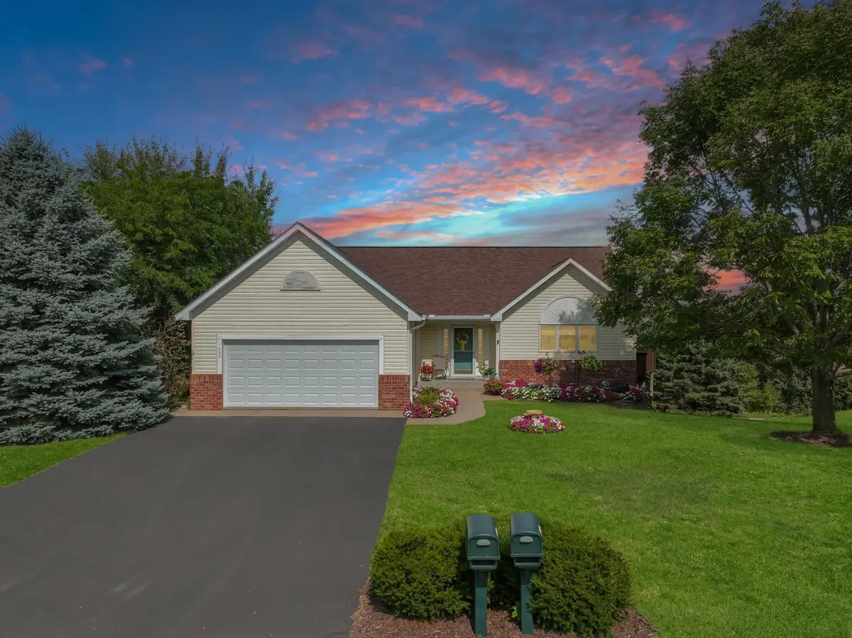 1600 Hallewood Boulevard, New Richmond, WI 54017 - Image #1