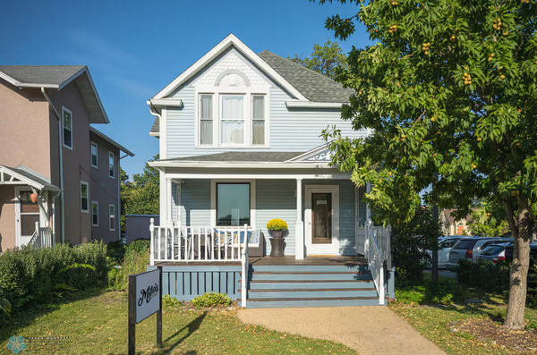 203 8th Street S, Fargo, ND 58103