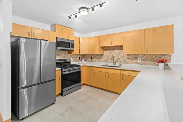 4845 W 123rd Street #203, Savage, MN 55378