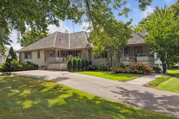 3714 W Bde Maka Ska Parkway, Minneapolis, MN 55410