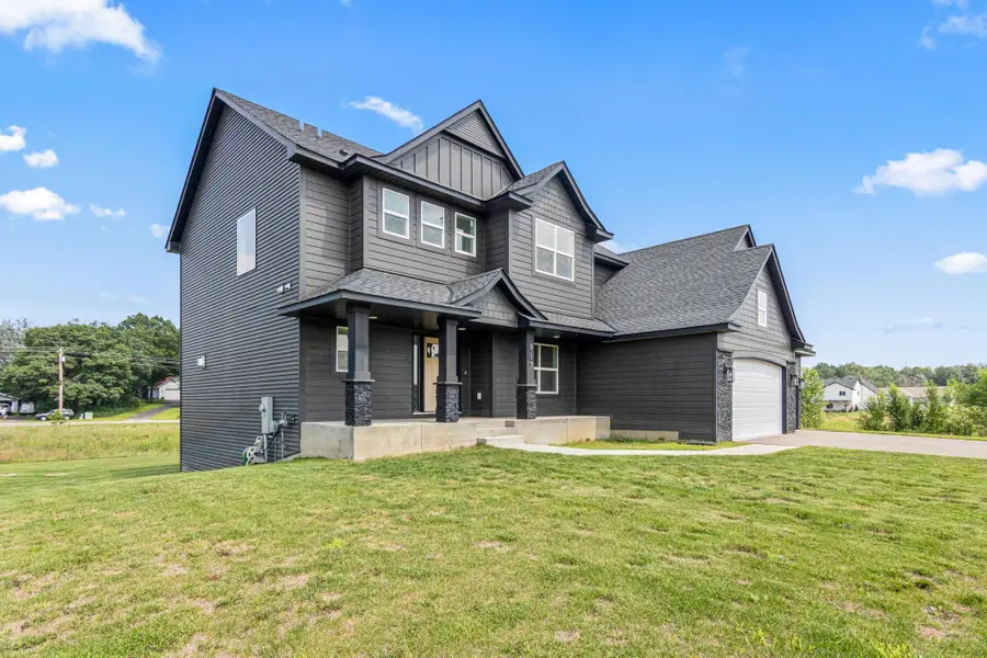 917 174th Avenue Ne, Ham Lake, MN 55304 - Image #2